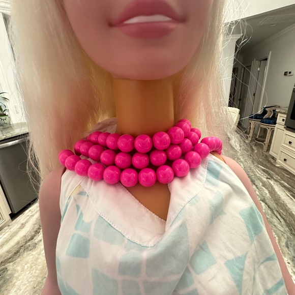 Bright Pink & Gold Beaded Necklace - Picture 2 of 7